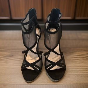 Aldo “Gabea-98” Black 4in Heels w/ Mesh Design size 7.5.